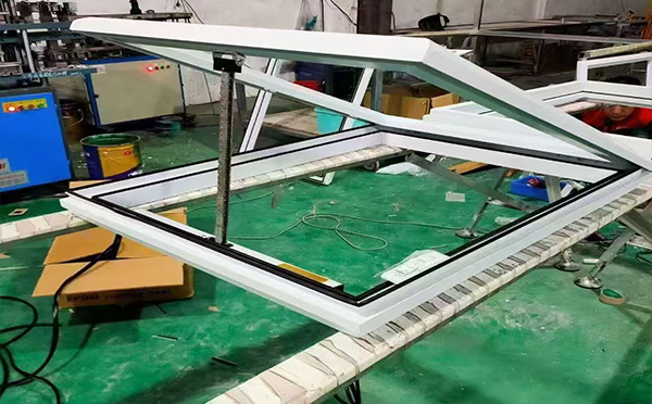 某地下车库出入口阜康排烟窗配置工程