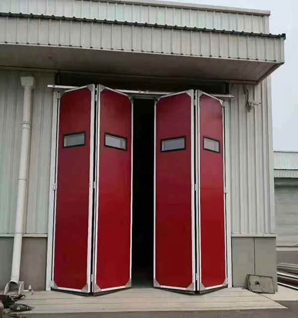 阜康工业折叠门在大型装配车间出入口的应用实例